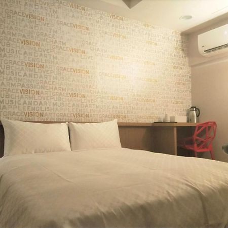 Ching She Hotel Tainan Exteriör bild