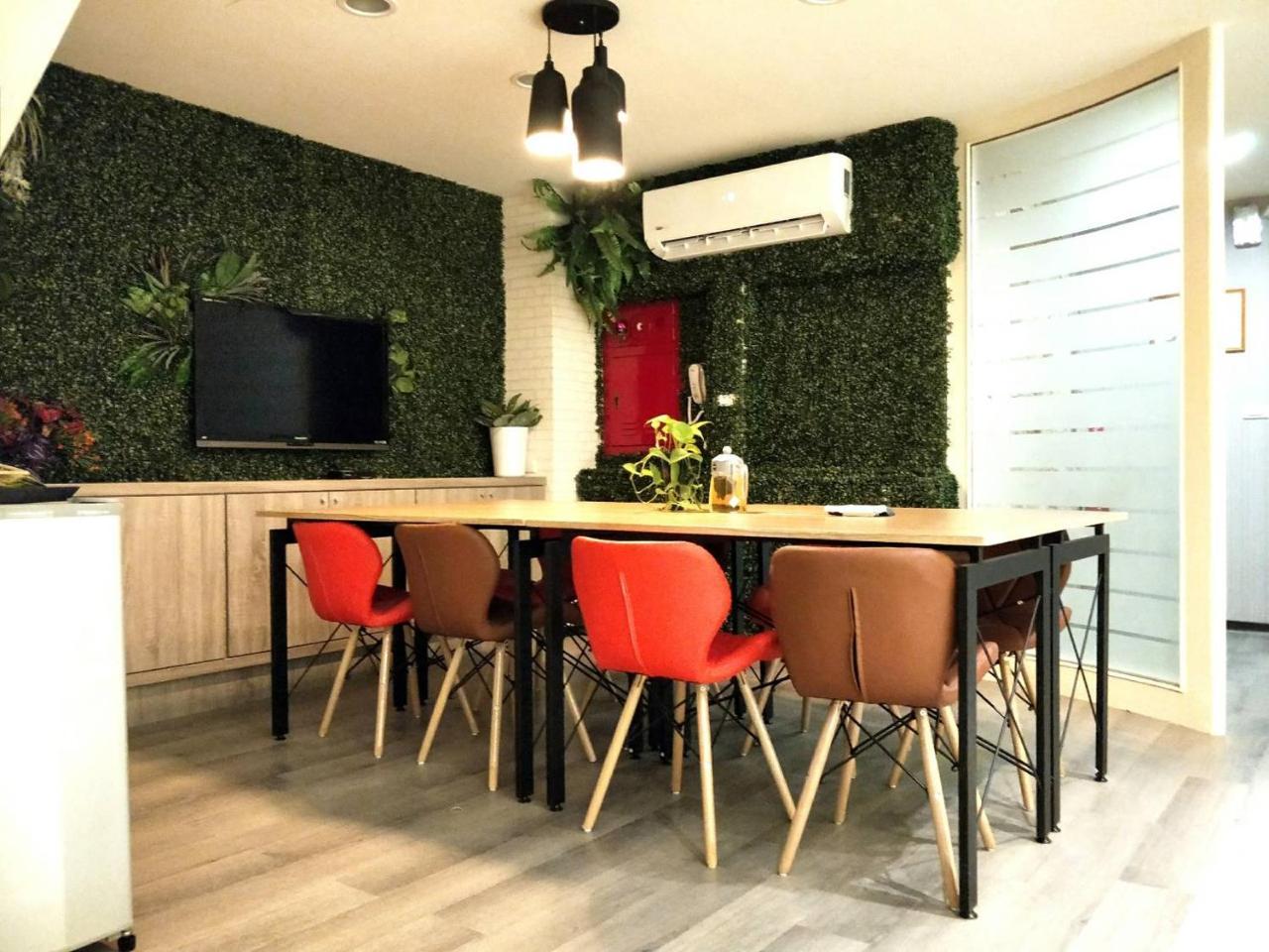 Ching She Hotel Tainan Exteriör bild
