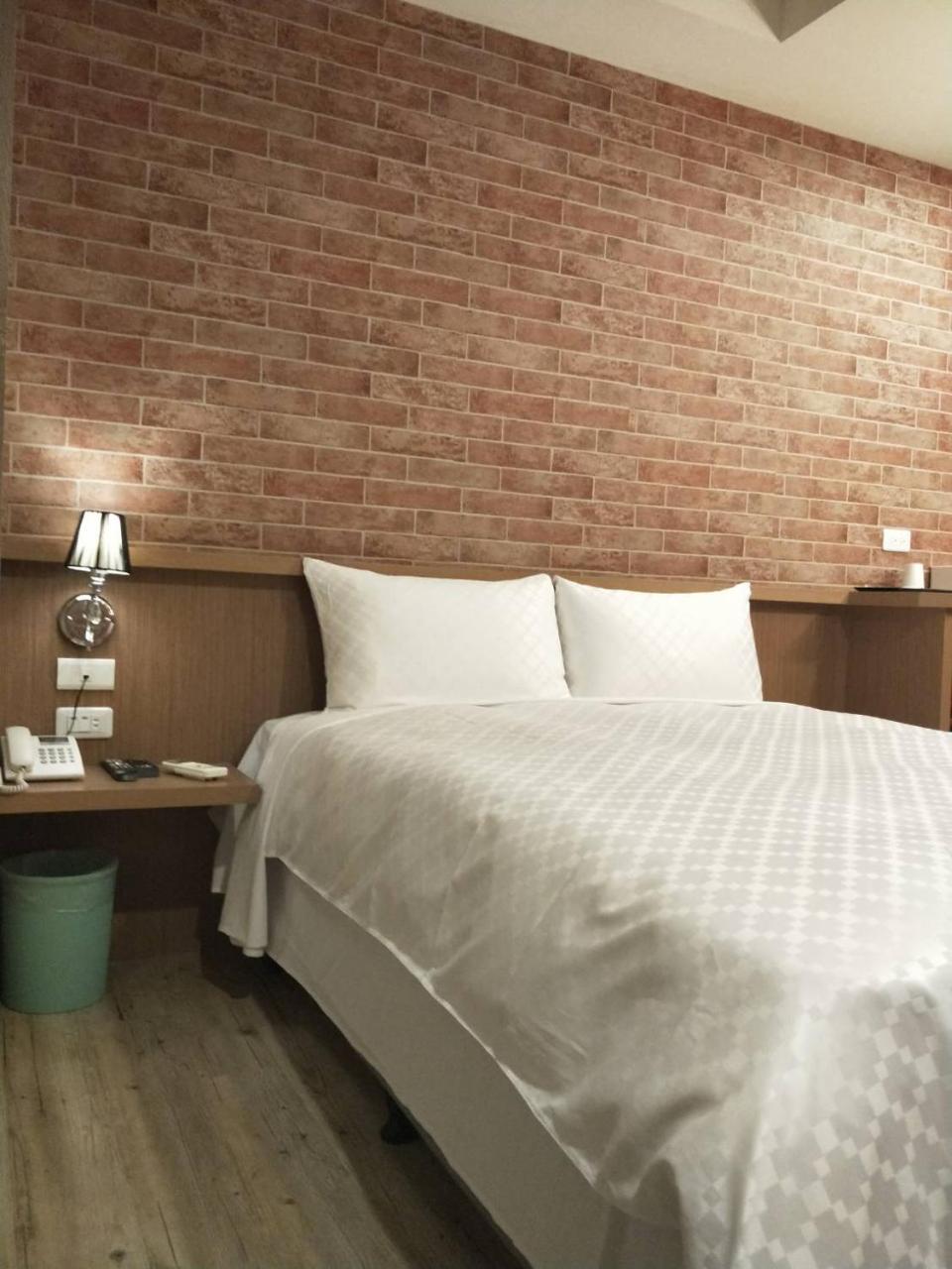 Ching She Hotel Tainan Exteriör bild